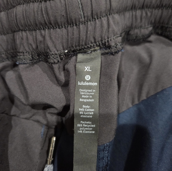 Men's Lululemon Shorts Navy Blue Pace Breaker XL String Zip Active - Picture 3 of 5